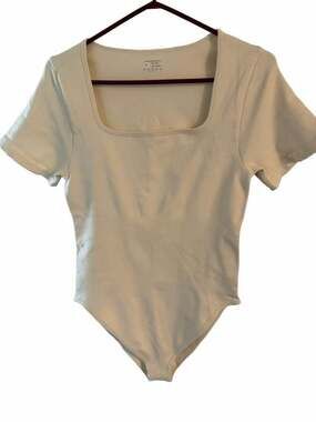 OQQ Women's Seamless Ribbed Short Sleeve Bodysuit Cream XL